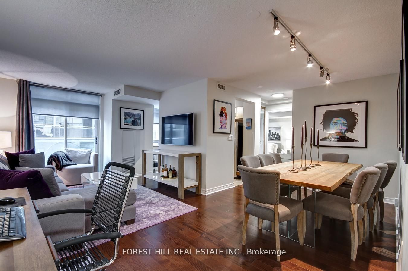 212 Eglinton Ave E, #612