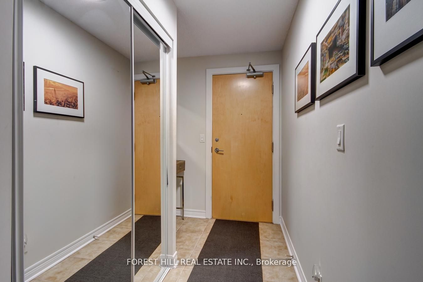 212 Eglinton Ave E, #612