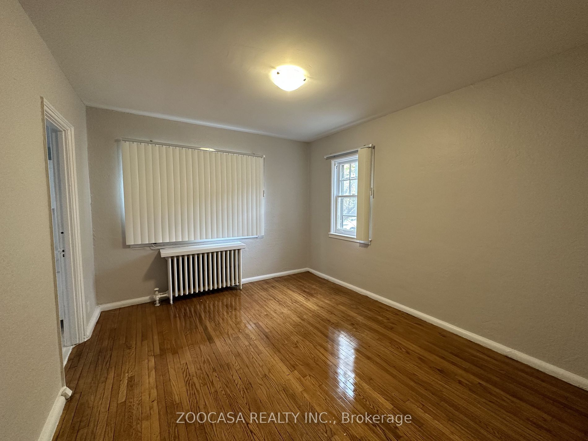 20 Acacia Rd, #Main
