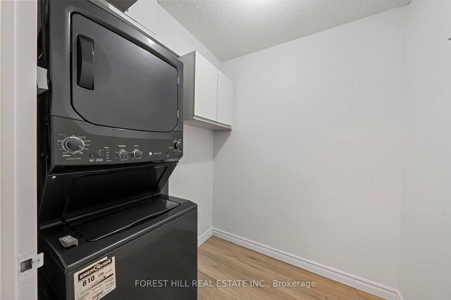5 Kenneth Ave, #908