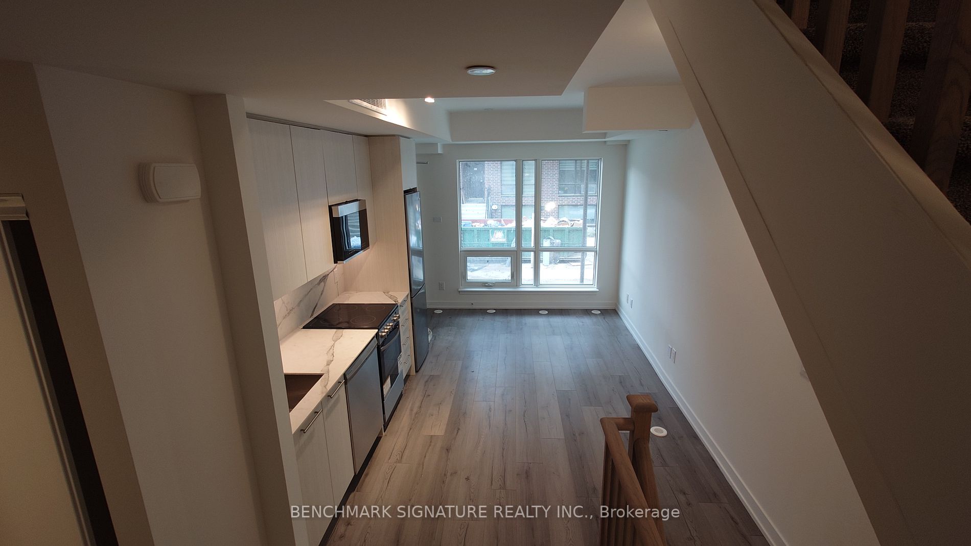 861 Sheppard Ave W, #Th03