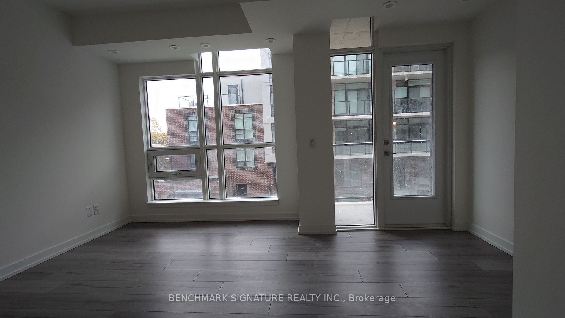 861 Sheppard Ave W, #Th03