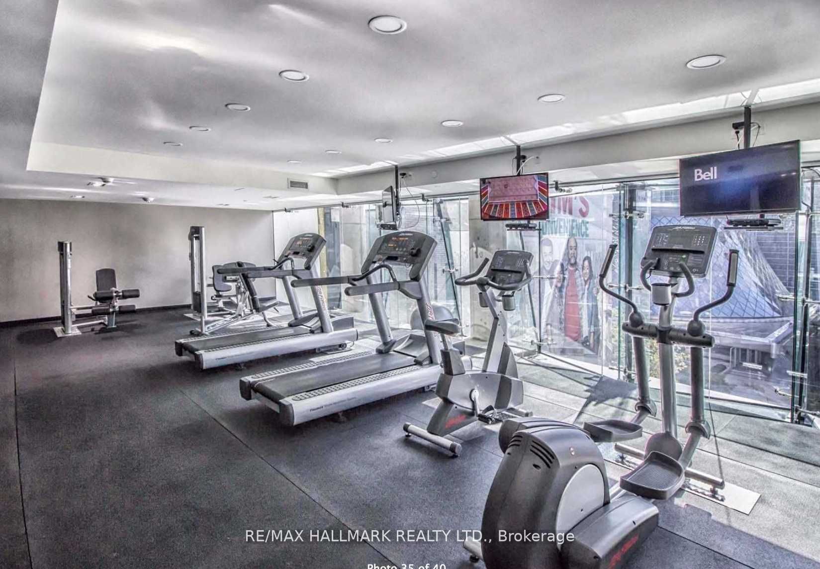 224 King St W, #1407