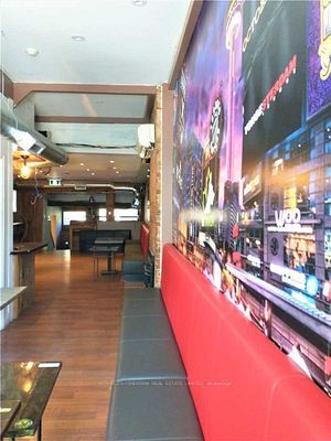 529 Yonge St, #2nd Flr
