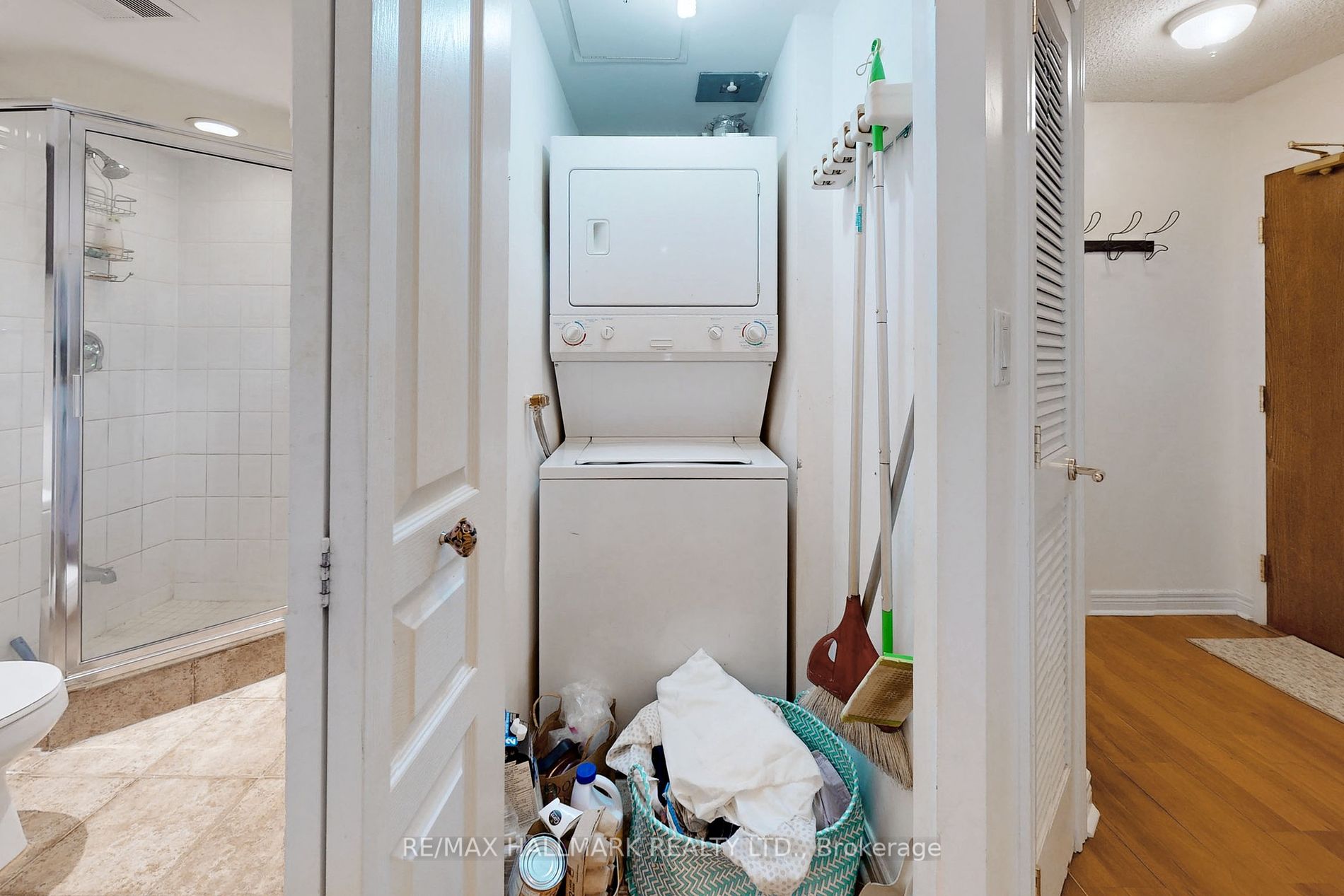 100 Hayden St, #806
