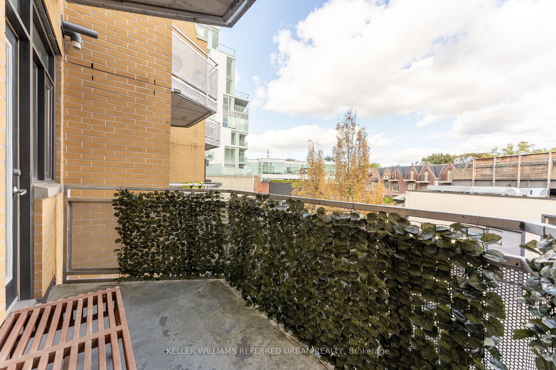 330 Davenport Rd, #201