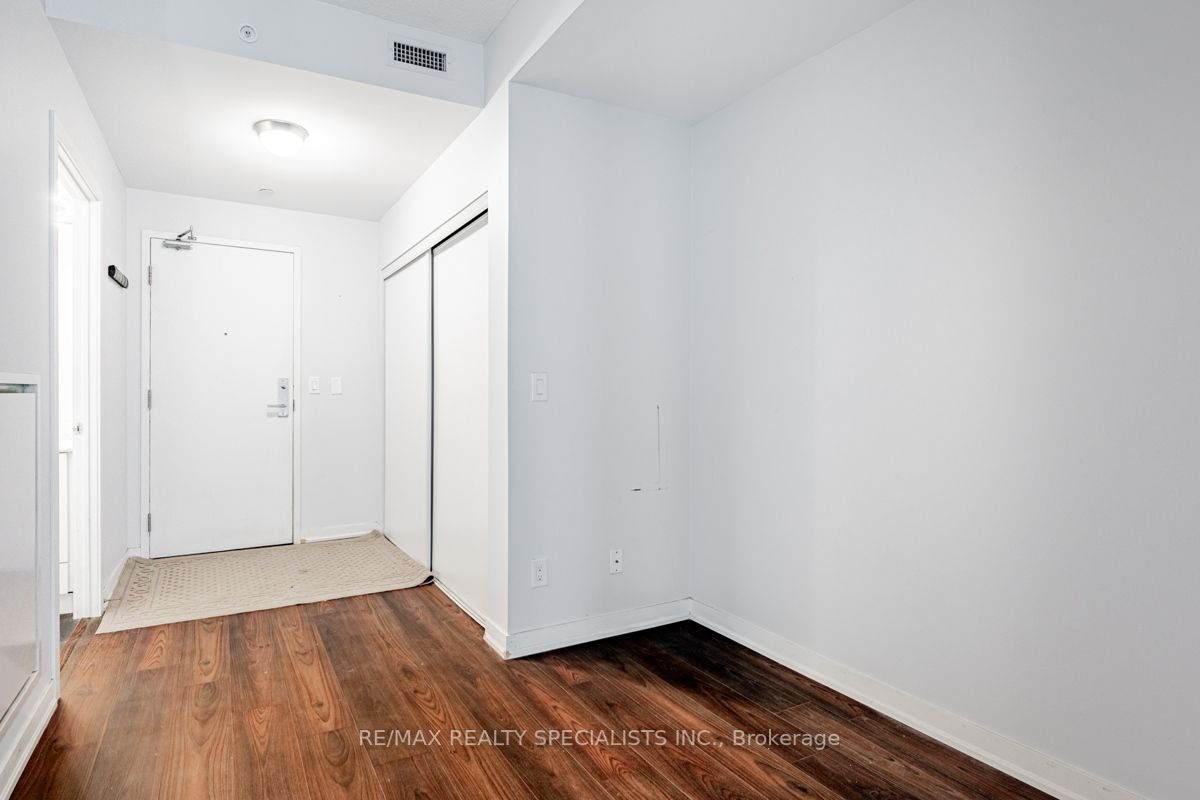 51 East Liberty St, #1102