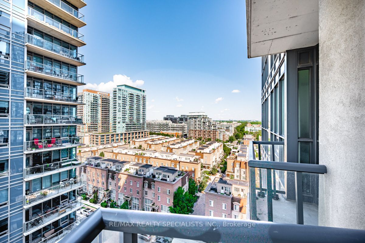 51 East Liberty St, #1102