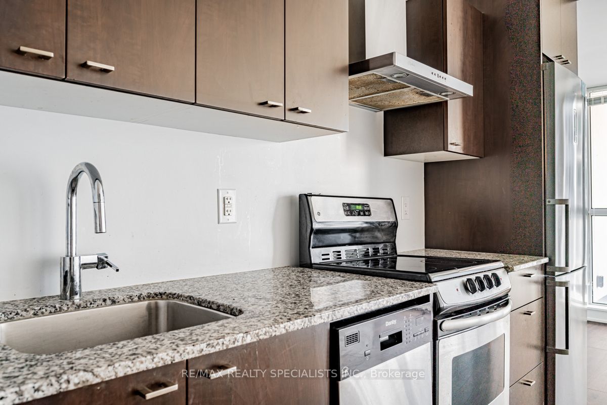 51 East Liberty St, #1102