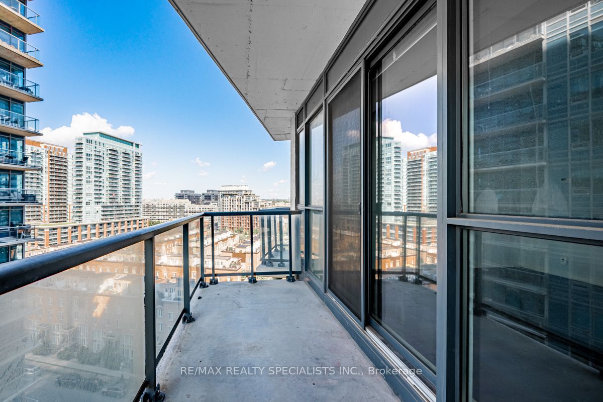 51 East Liberty St, #1102