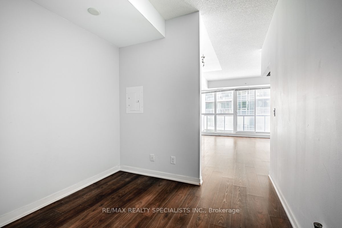 51 East Liberty St, #1102