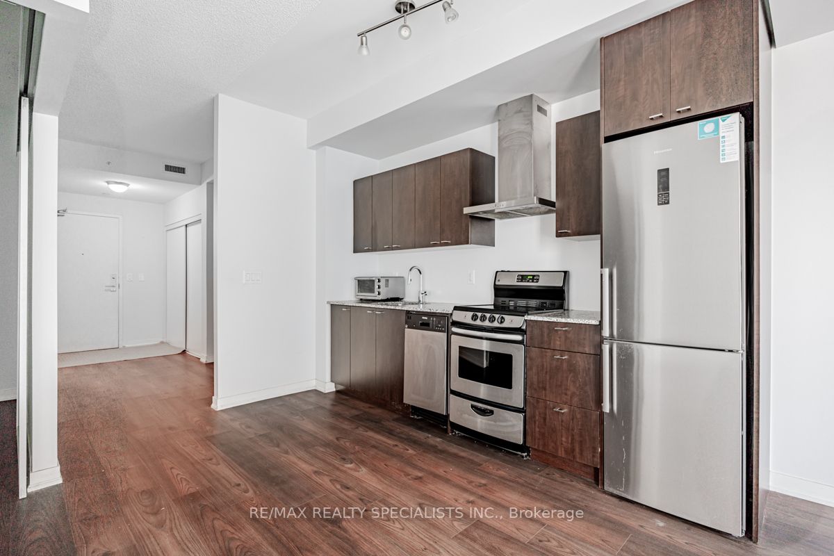51 East Liberty St, #1102