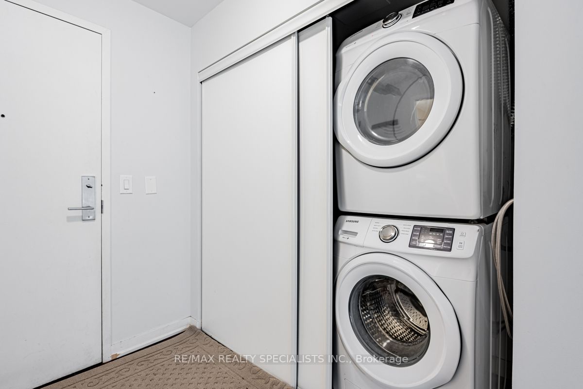 51 East Liberty St, #1102