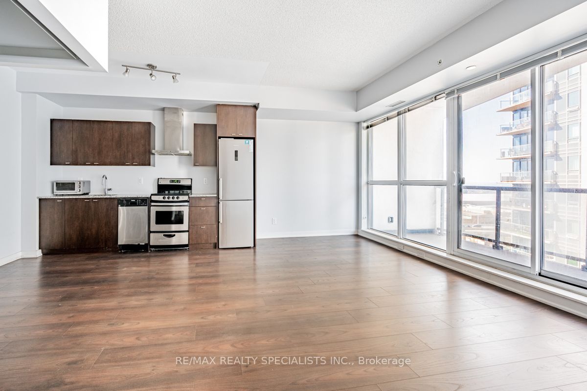 51 East Liberty St, #1102