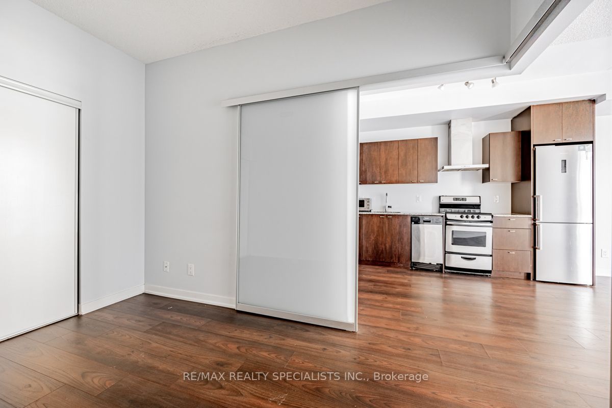 51 East Liberty St, #1102