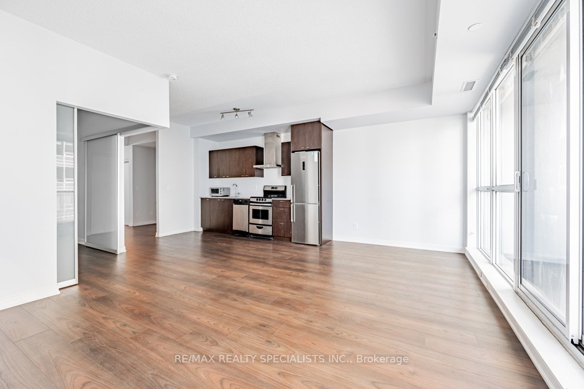51 East Liberty St, #1102
