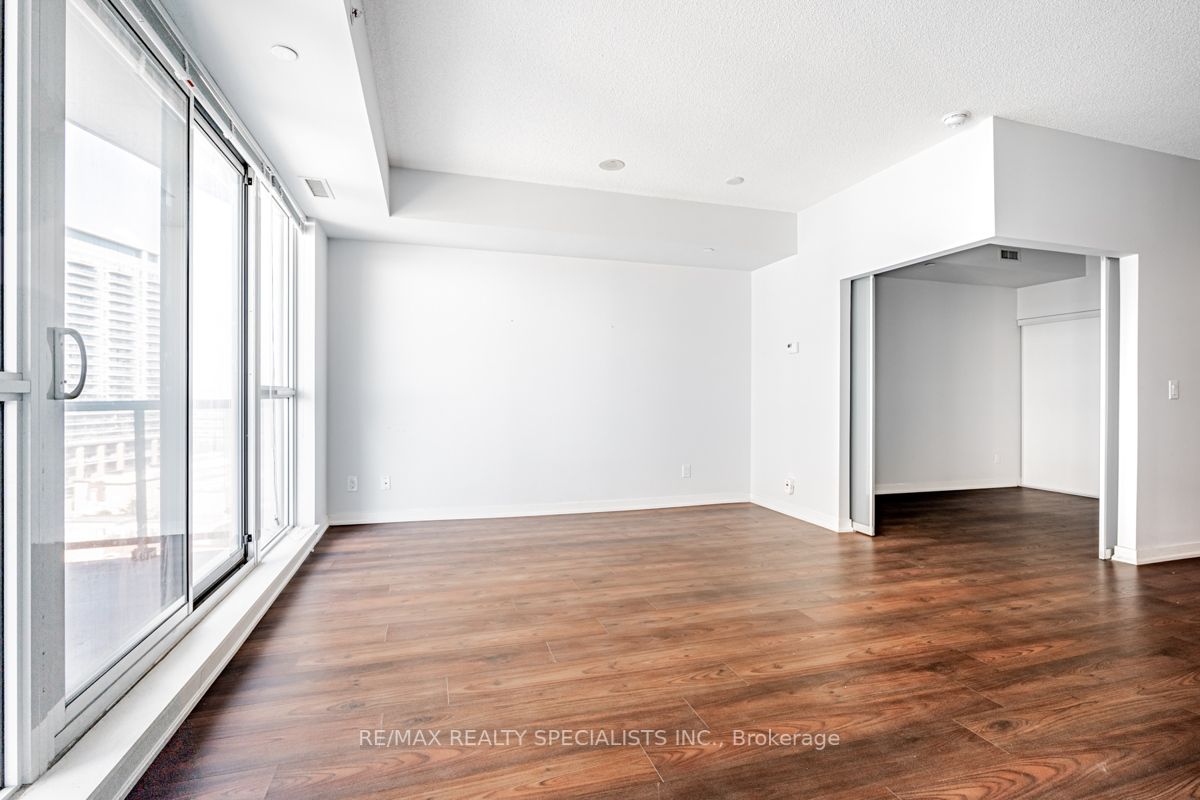 51 East Liberty St, #1102