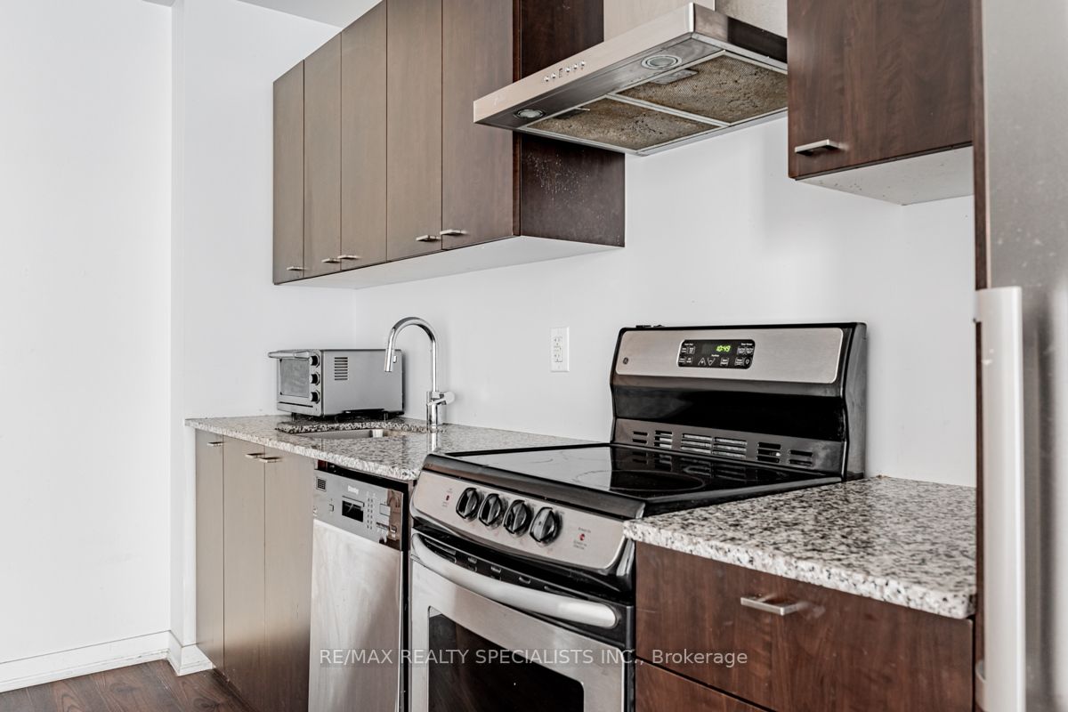 51 East Liberty St, #1102