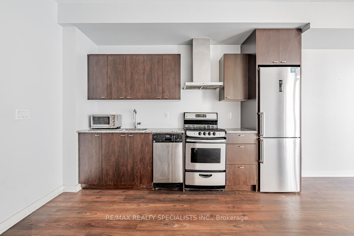 51 East Liberty St, #1102