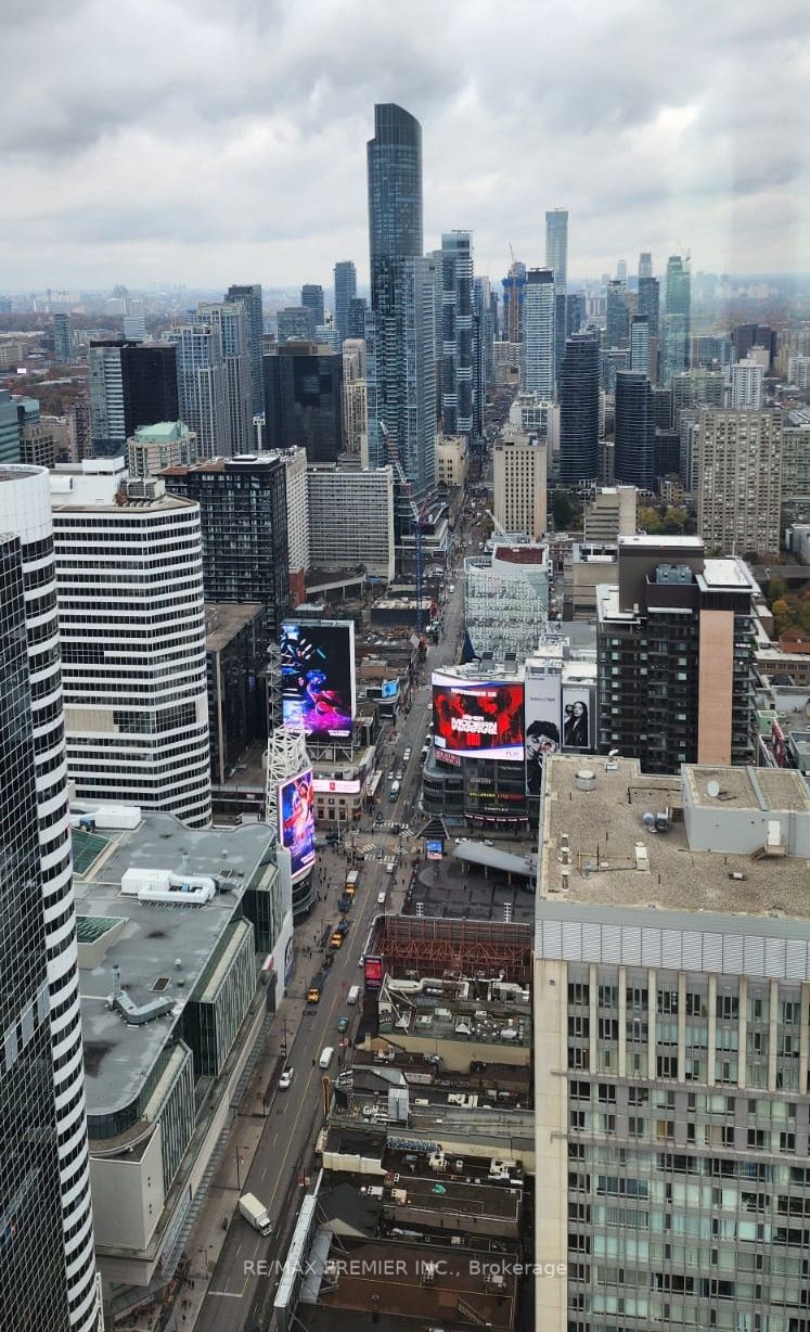 197 Yonge St, #5502