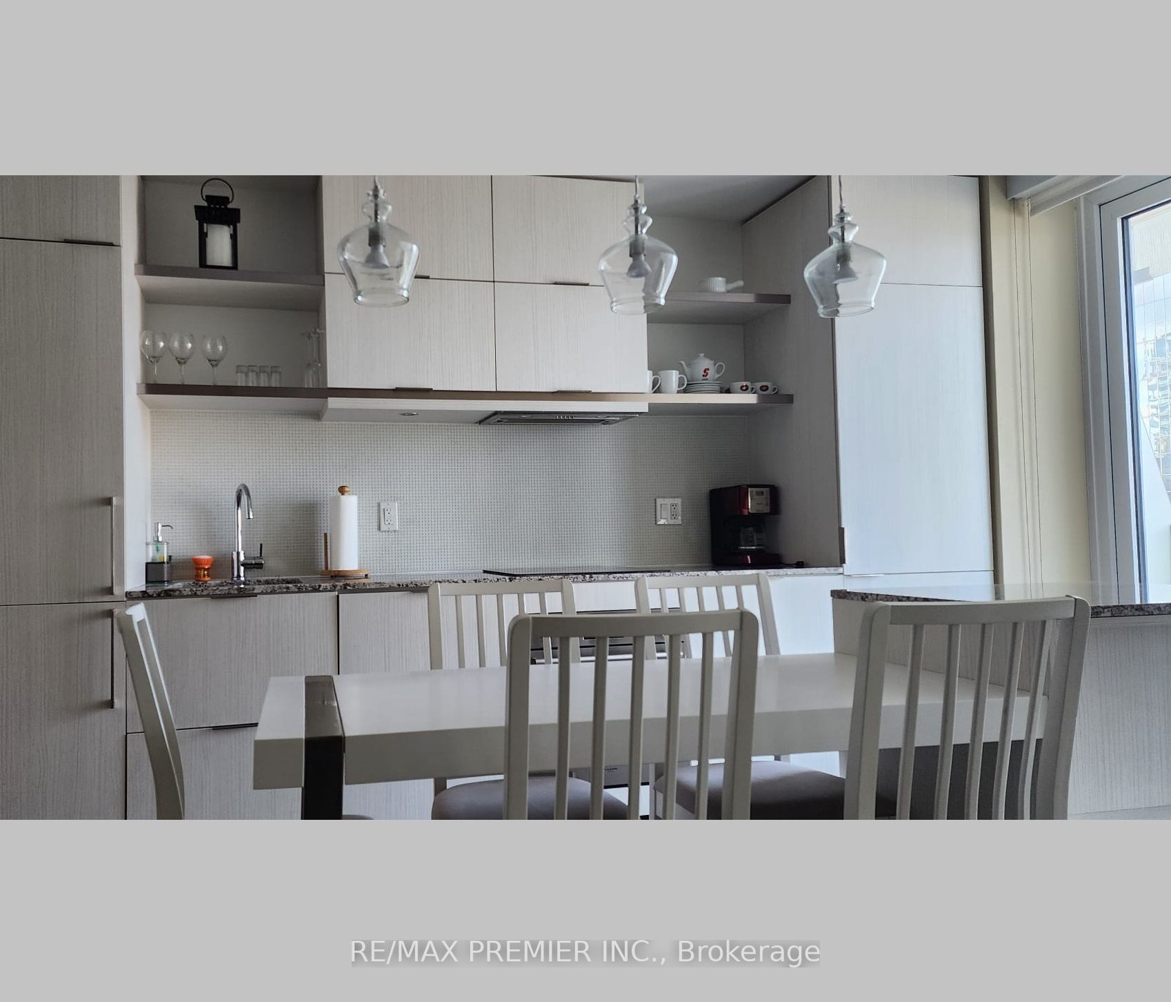 197 Yonge St, #5502