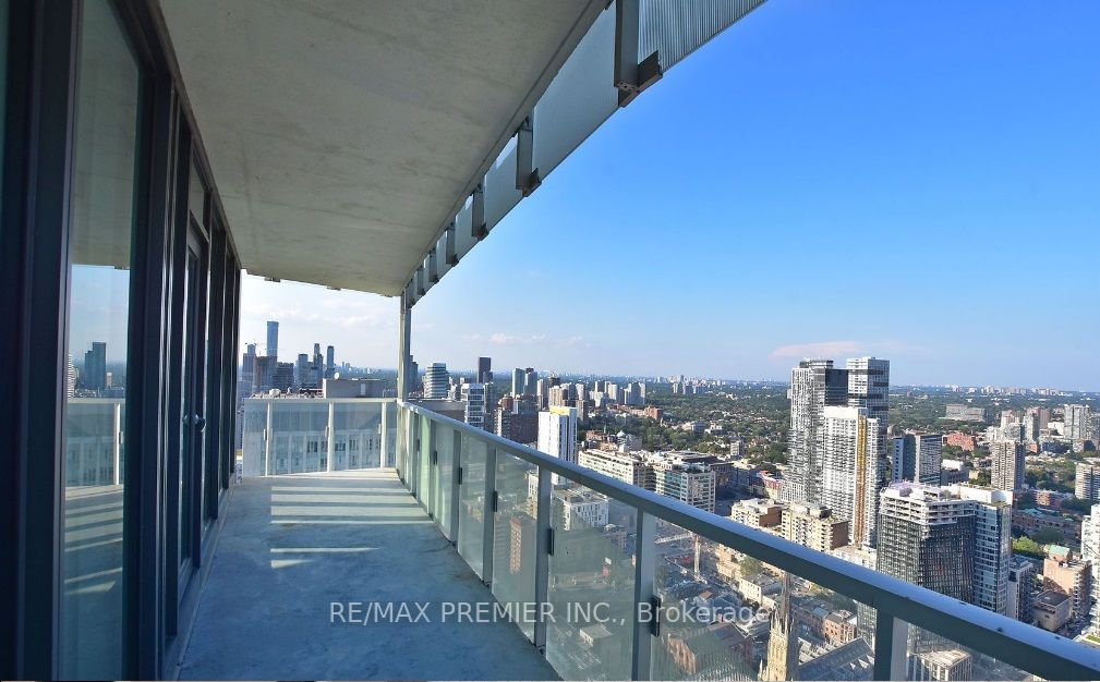 197 Yonge St, #5502