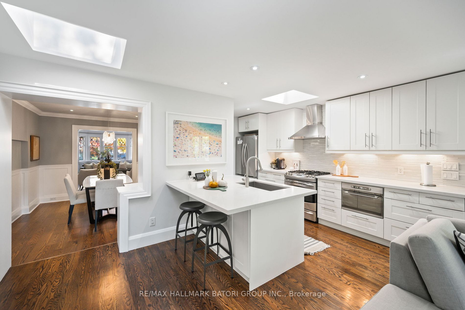 409 Castlefield Ave
