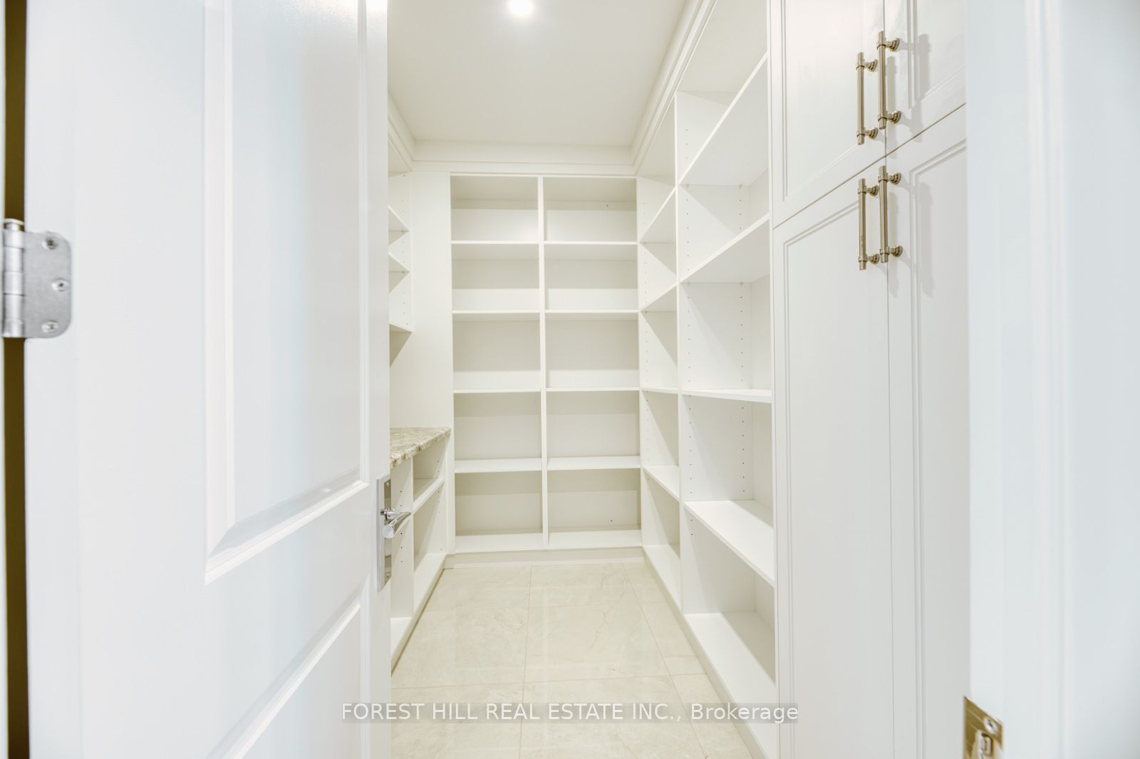 7 Becky Cheung Court E