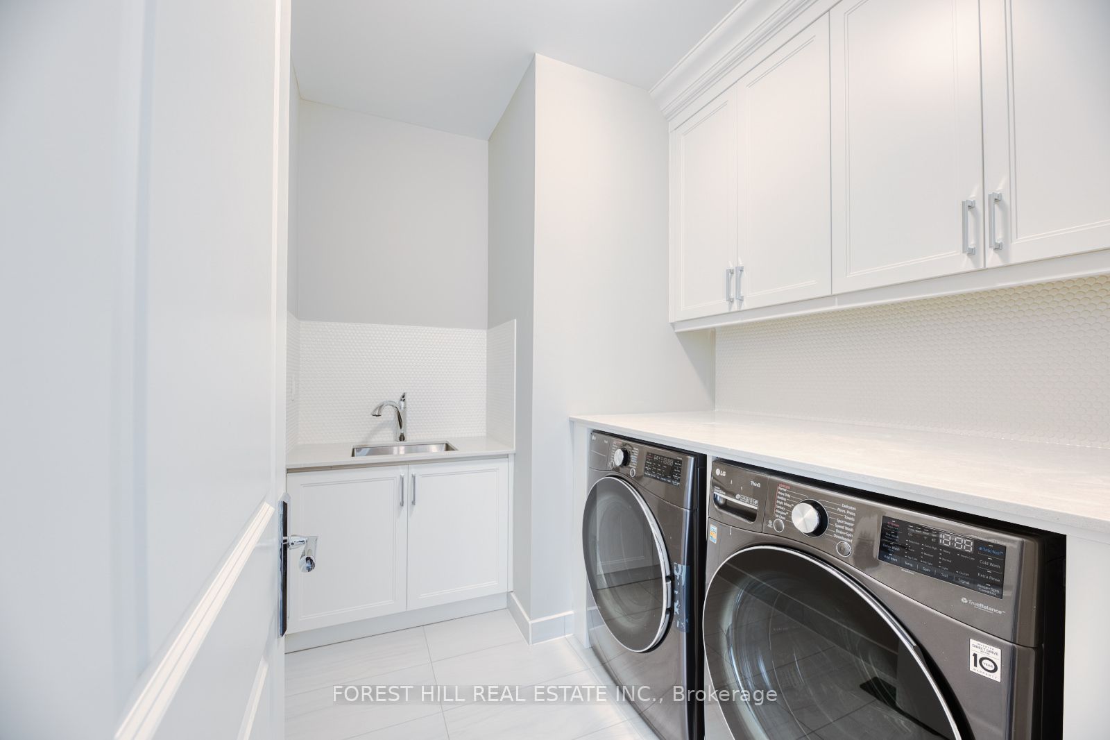 7 Becky Cheung Court E