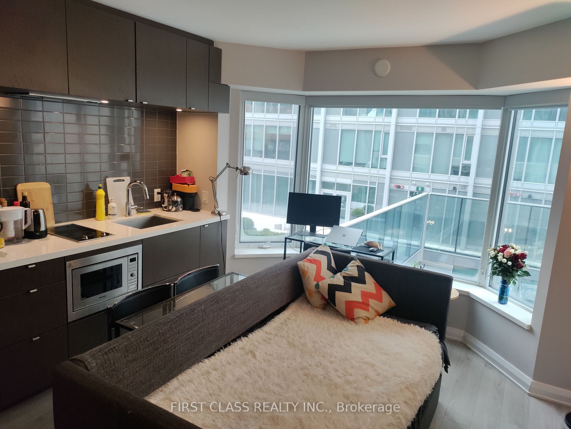 155 Yorkville Ave St, #510