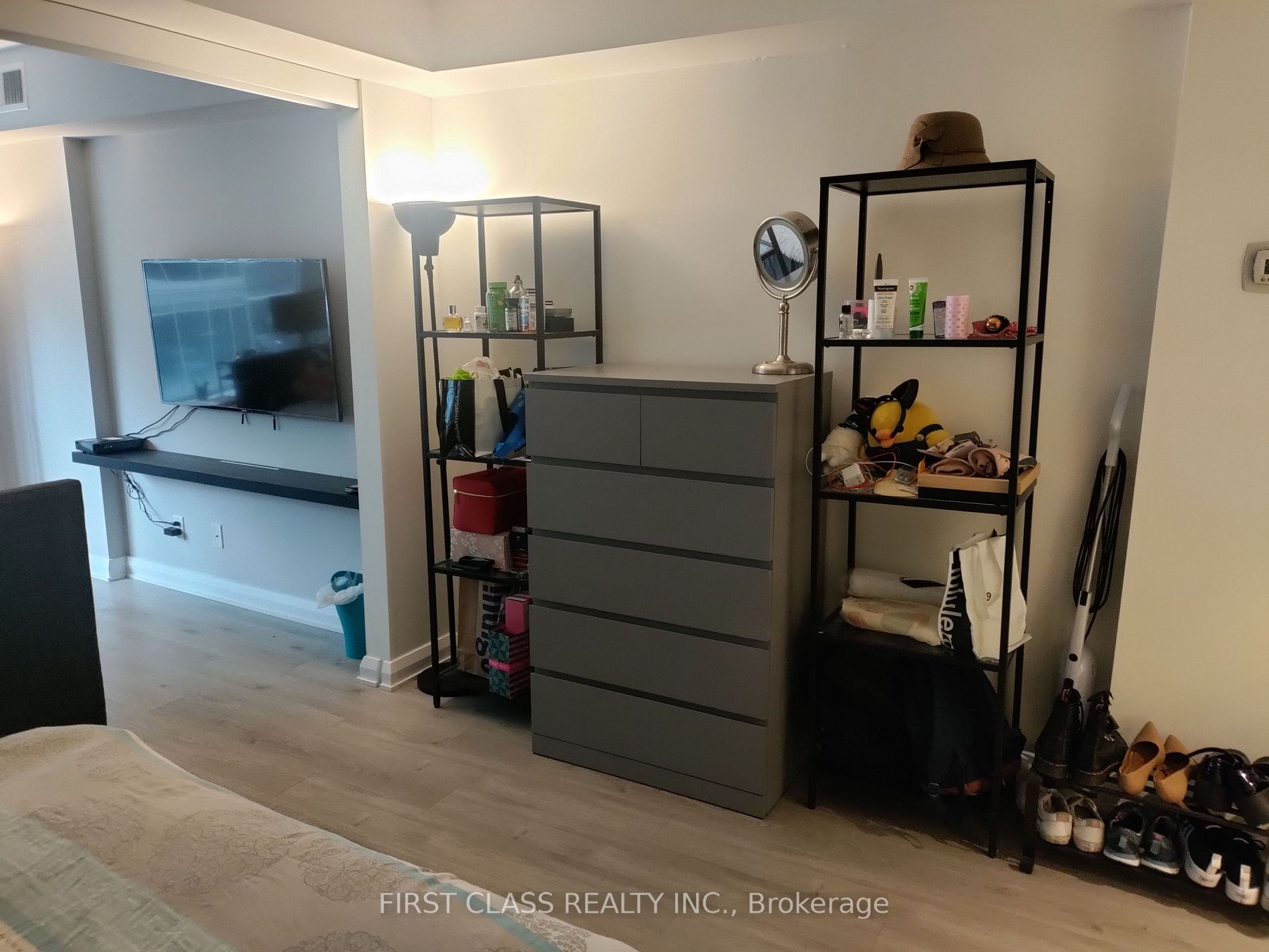 155 Yorkville Ave St, #510