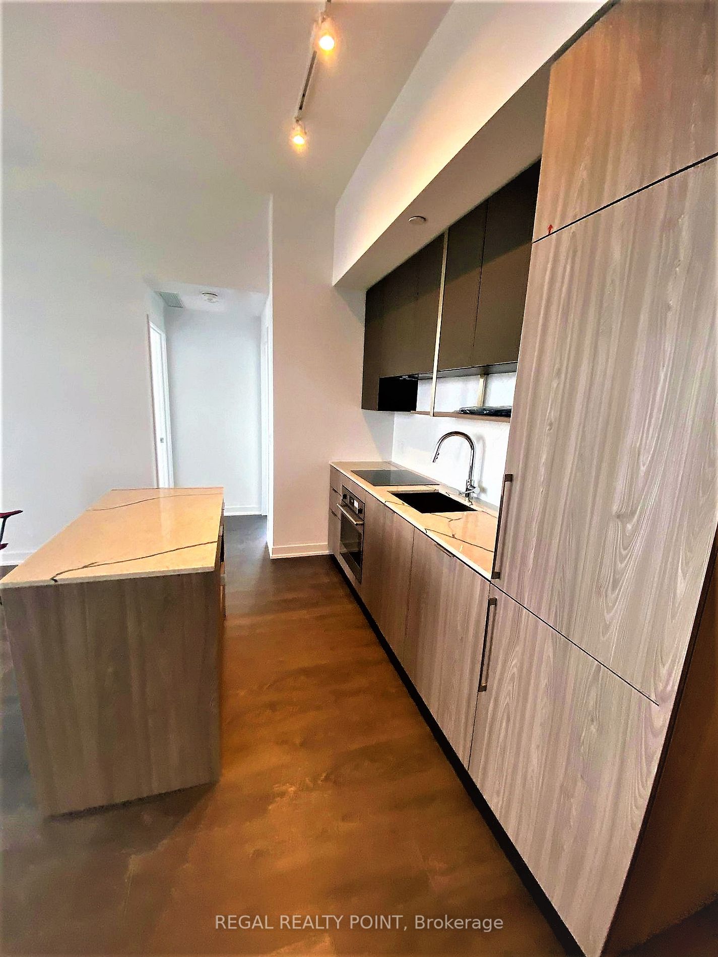 15 Holmes Ave, #2404