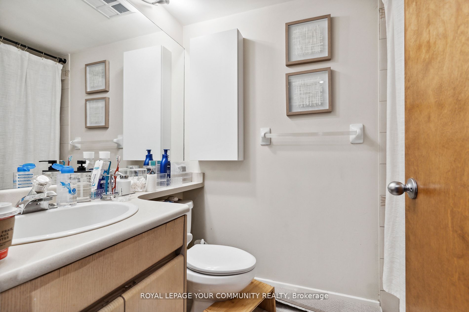 409 Bloor St E, #602