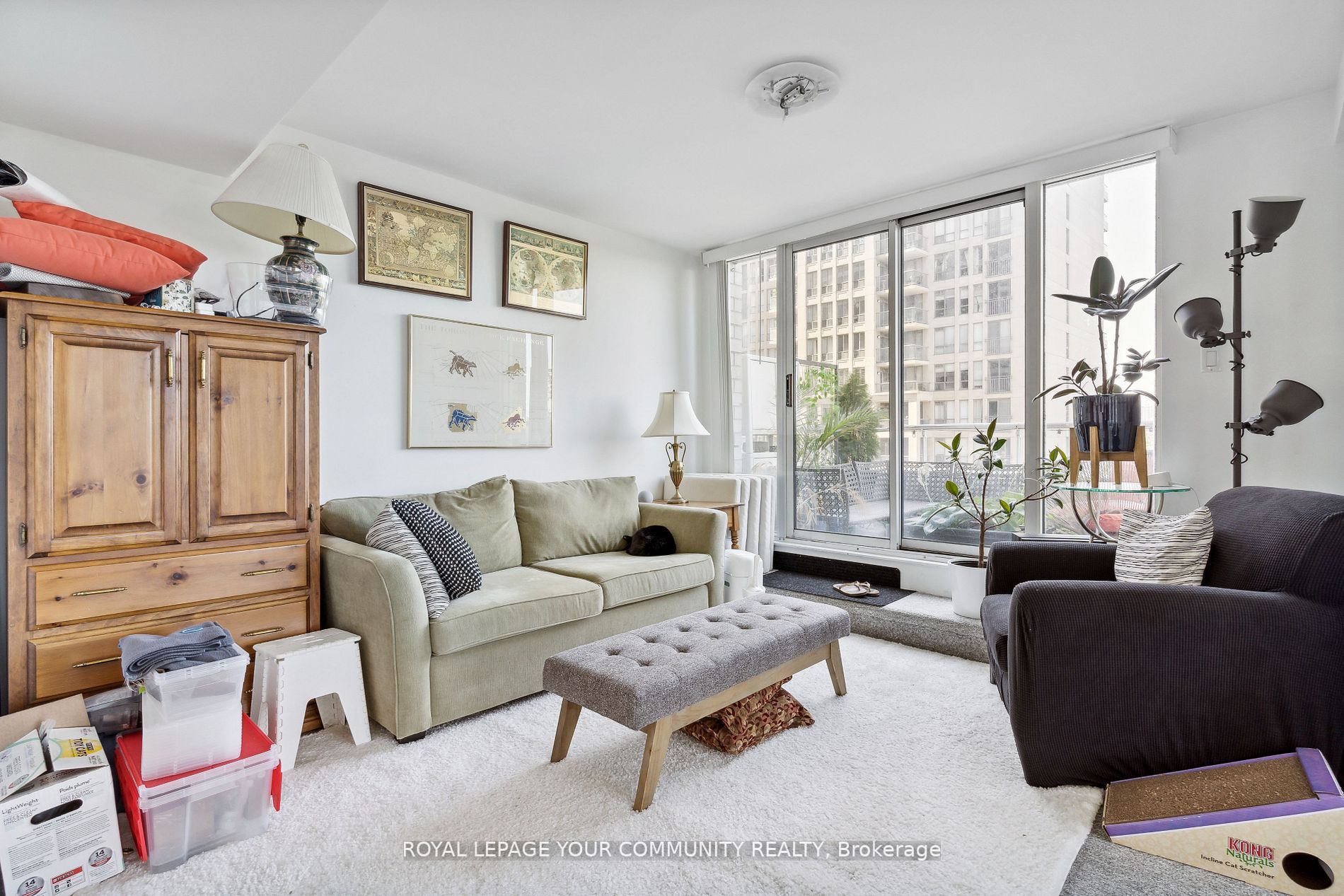 409 Bloor St E, #602