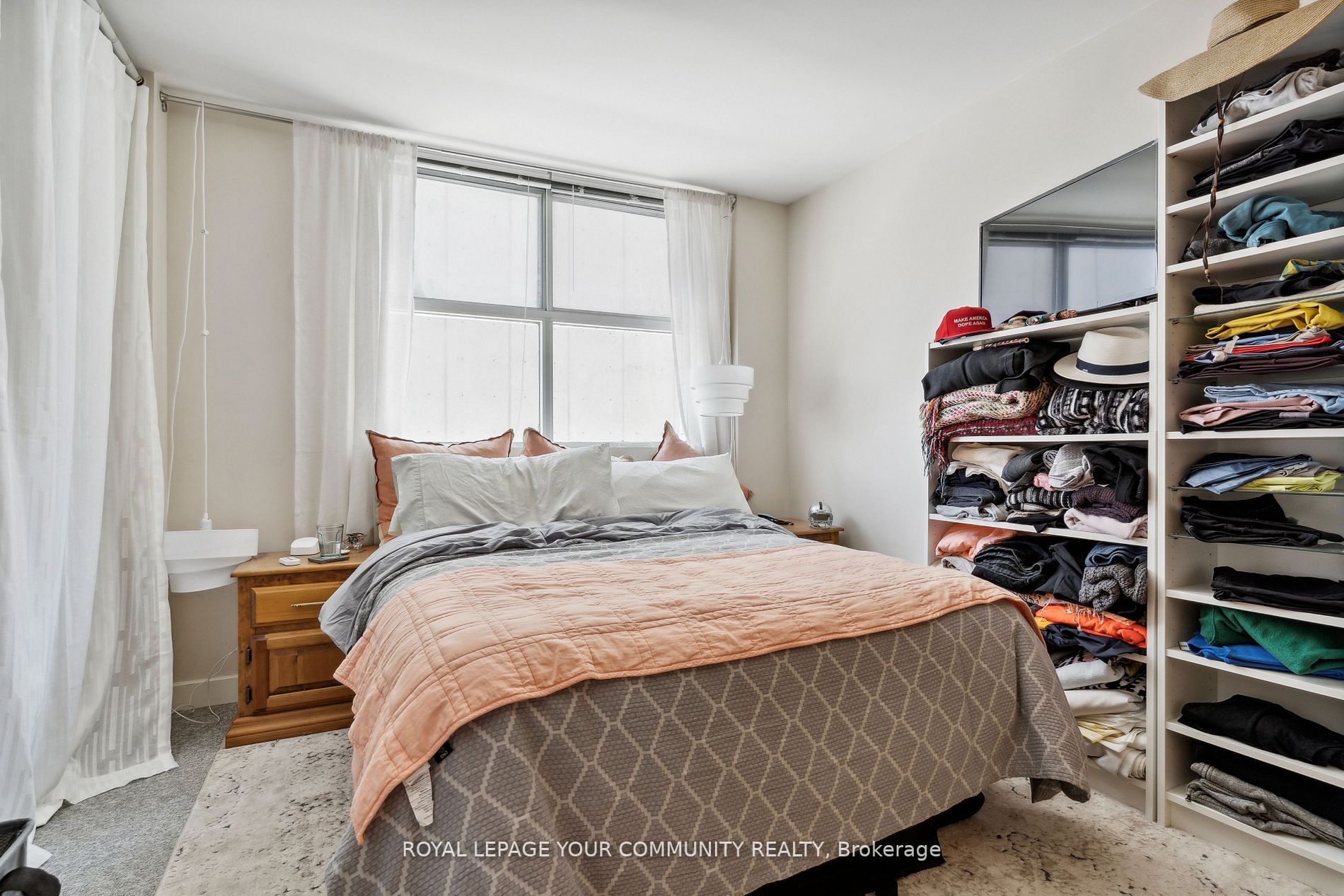 409 Bloor St E, #602