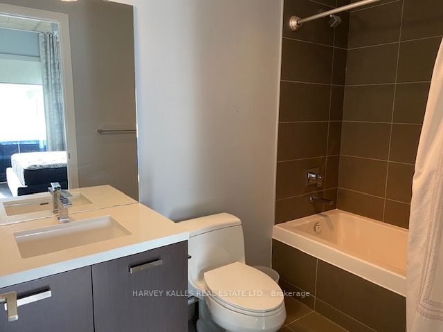 11 Charlotte St, #1502
