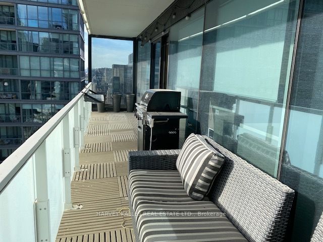 11 Charlotte St, #1502