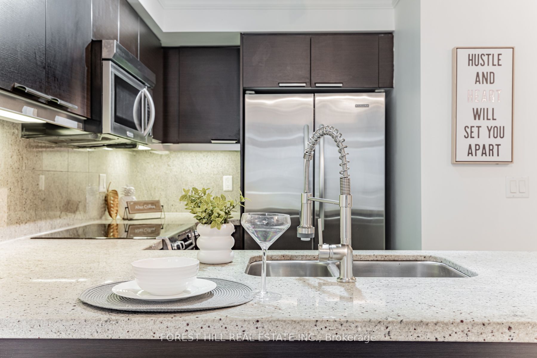 650 Sheppard Ave E, #317