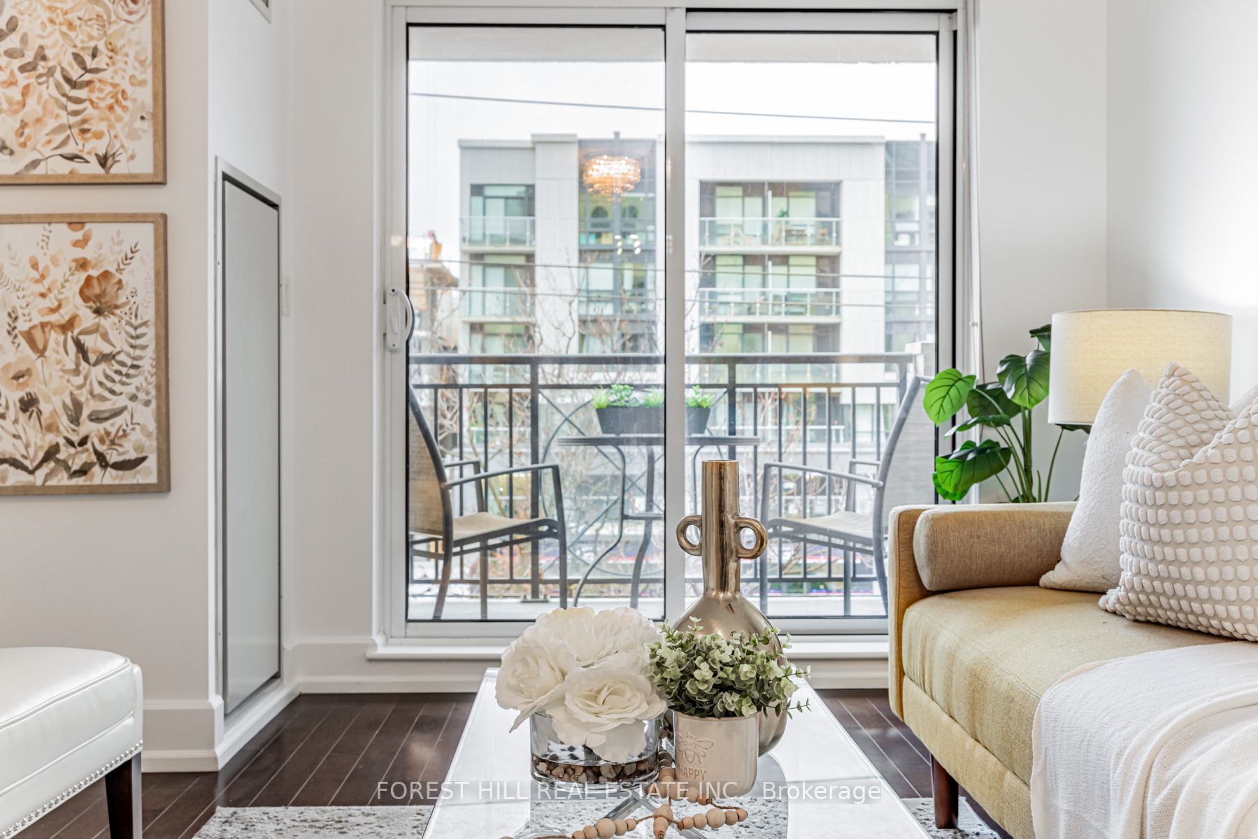 650 Sheppard Ave E, #317