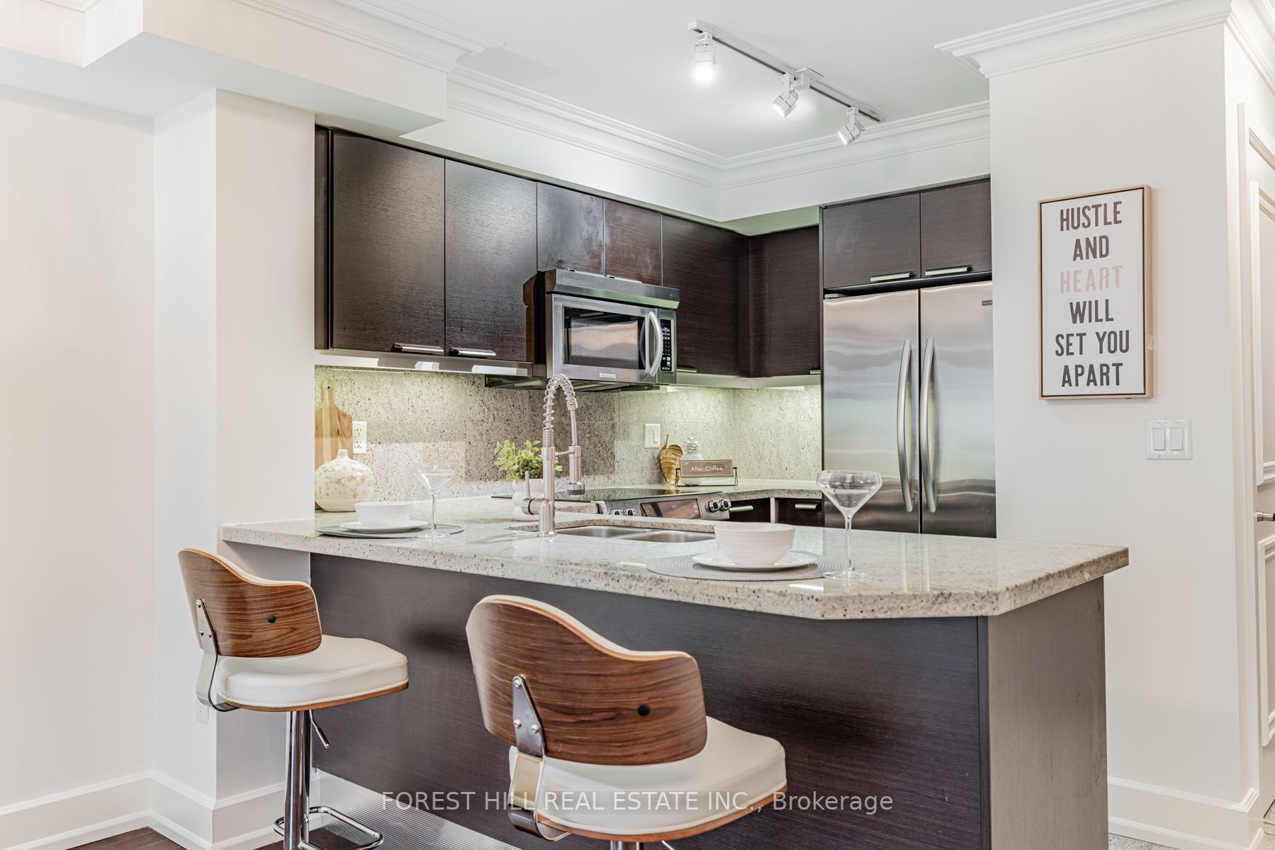 650 Sheppard Ave E, #317