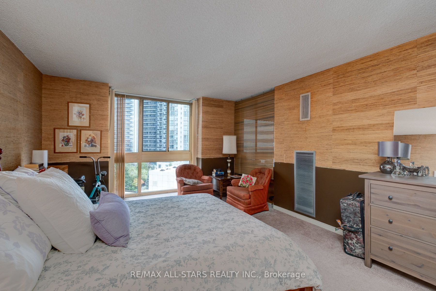 131 Beecroft Rd, #804