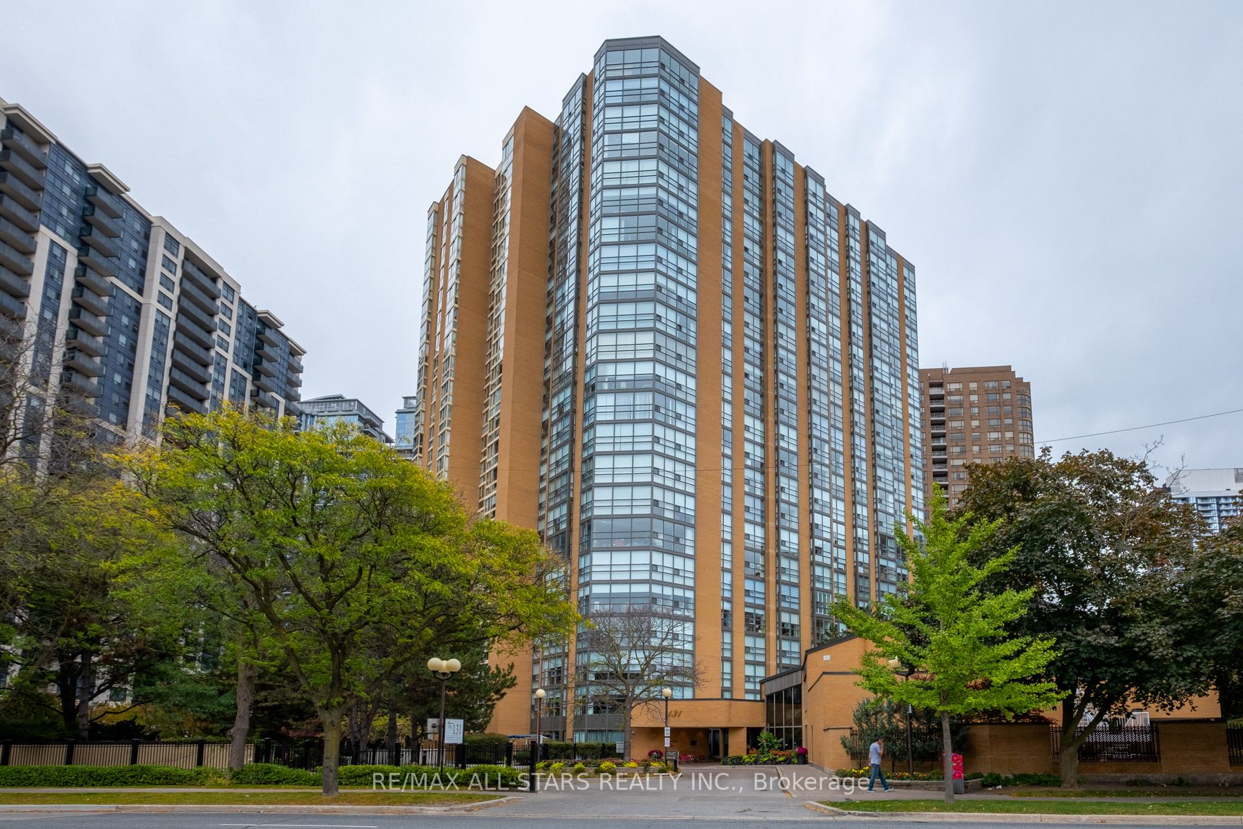 131 Beecroft Rd, #804