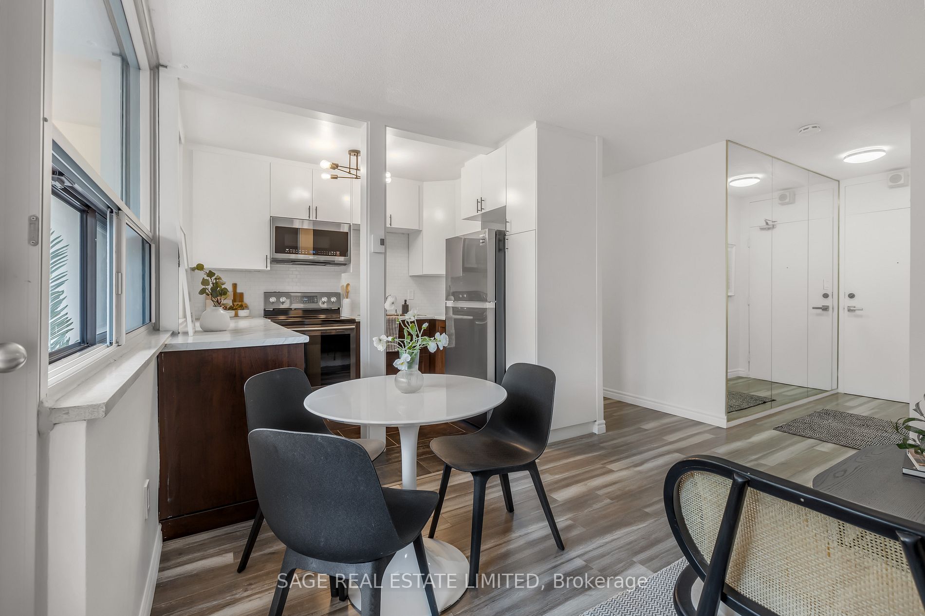40 Homewood Ave, #307