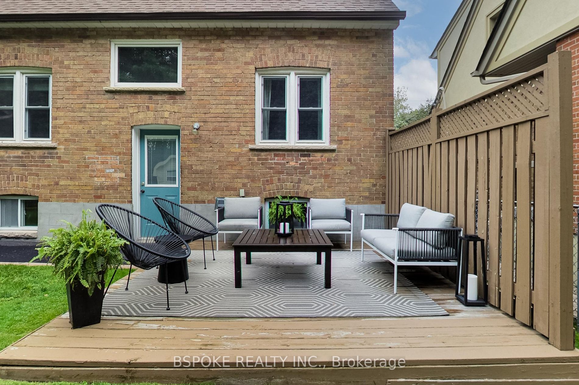 151 Leacrest Rd