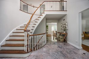 15 Old Colony Rd