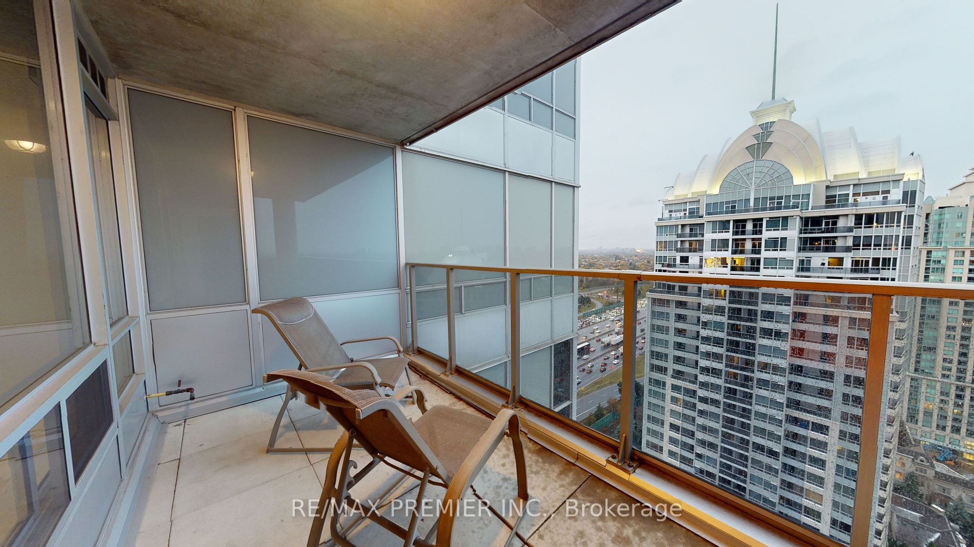 3 Rean Dr, #Ph#2601