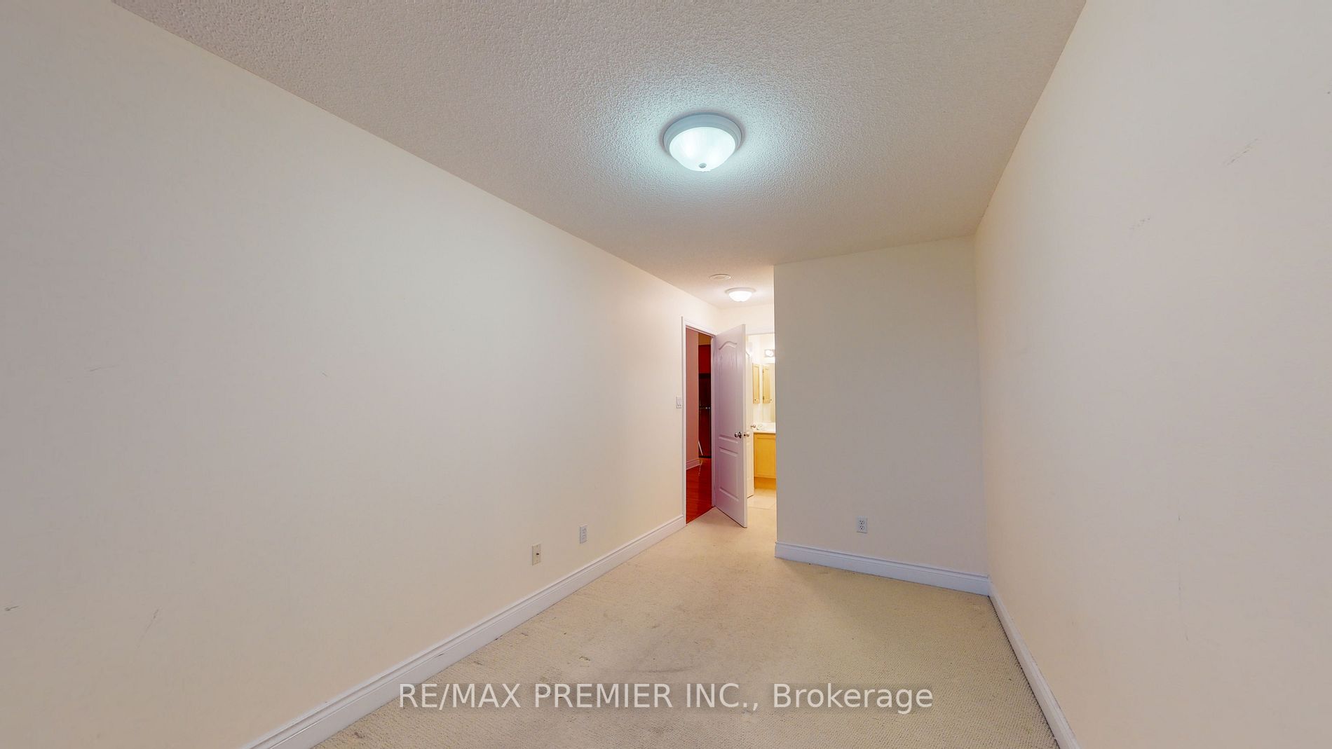 3 Rean Dr, #Ph#2601