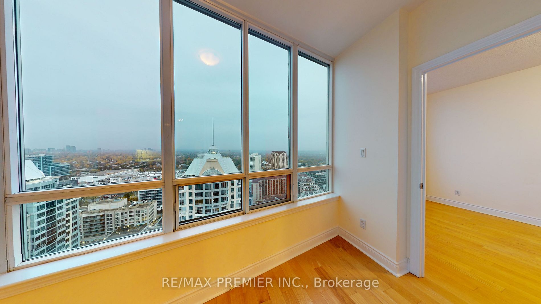 3 Rean Dr, #Ph#2601