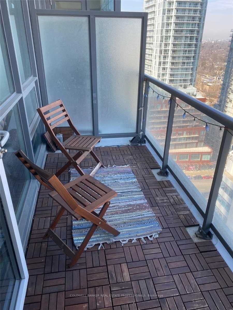 30 Roehampton Ave, #2407