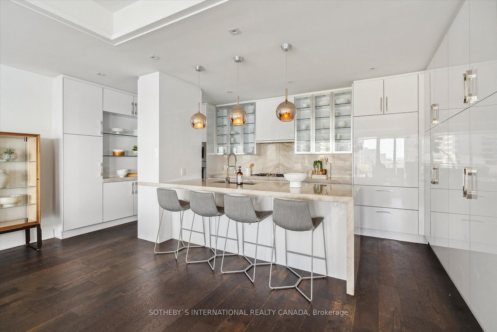 29 Queens Quay E, #705
